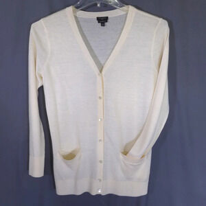 Talbots Cardigan‎ Womens Size Med Petite Pure Merino Wool Old Money Luxury